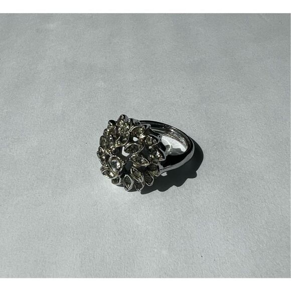 Silver tone chunky rhinestone ring, 6.5 - Picture 5 of 5